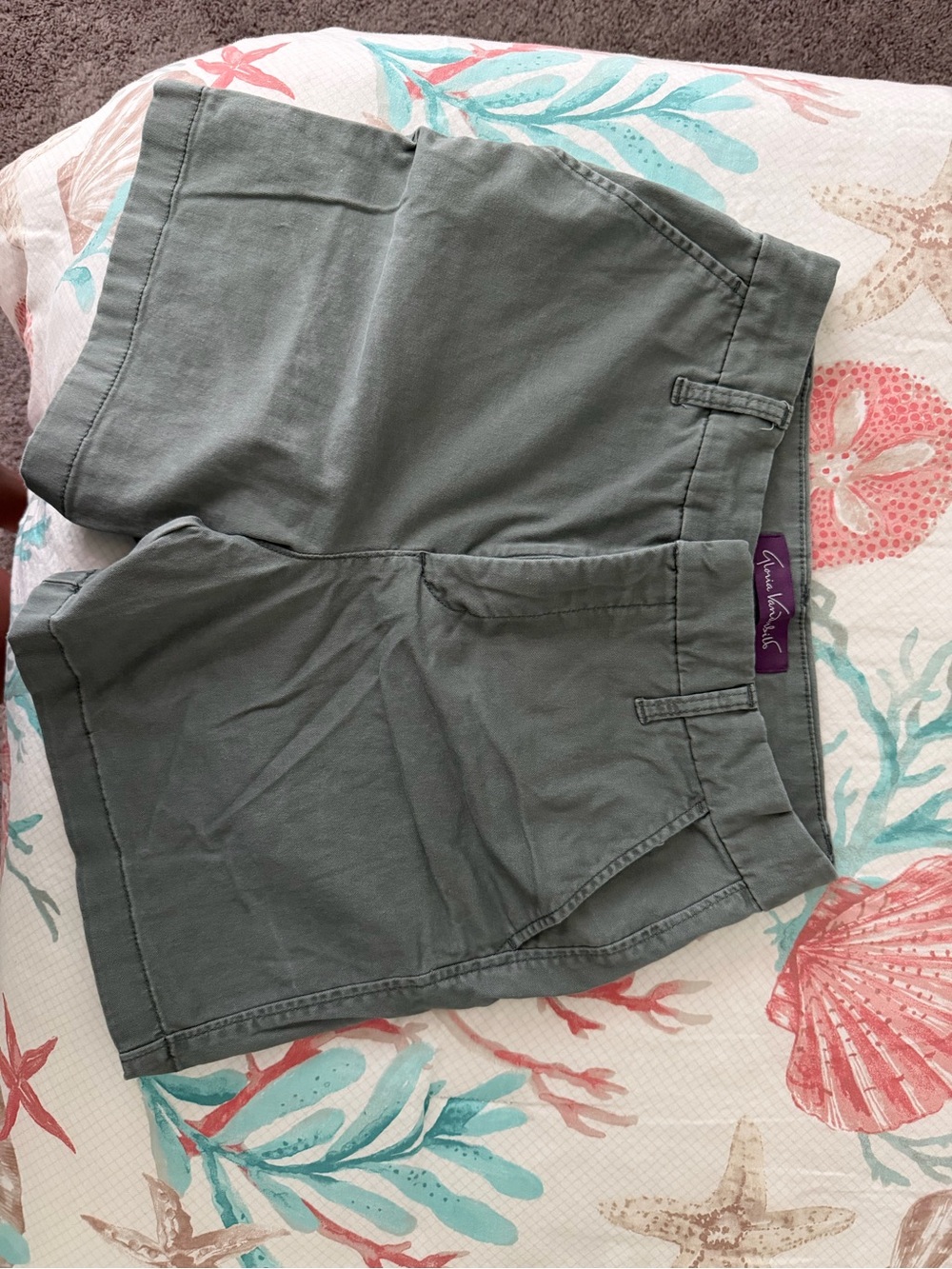Gloria Vanderbilt Olive Green Women’s Bermuda Shorts
